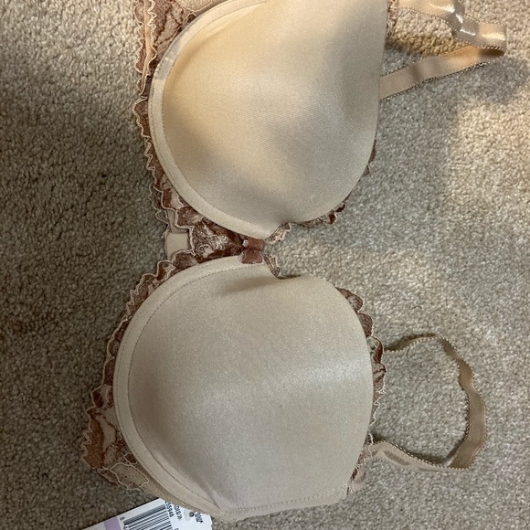 Paramour by Felina Bra: Madison Contour Demi Bra - Picture 2 of 3